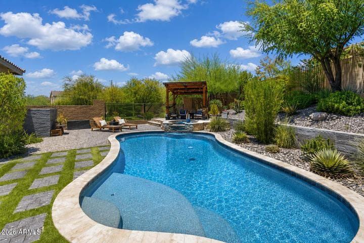 1612 W MOLLY Lane, Phoenix, AZ