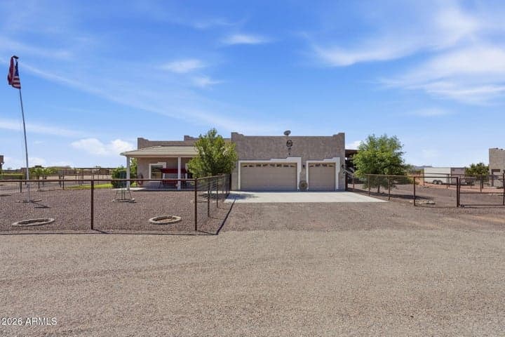 21131 W MORNING VISTA Drive, Wittmann, AZ