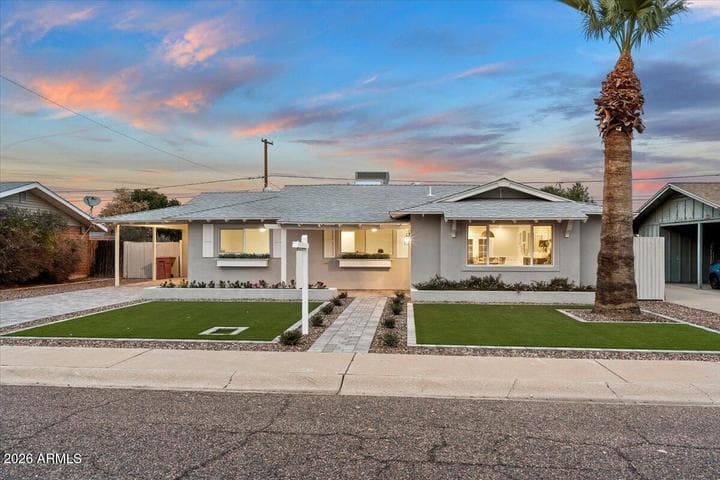 8638 E Highland Avenue, Scottsdale, AZ