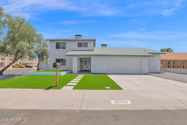 4505 W NORTH Lane, Glendale, AZ