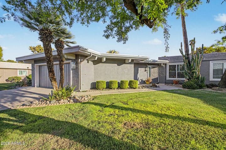 10501 W PINEAIRE Drive, Sun City, AZ