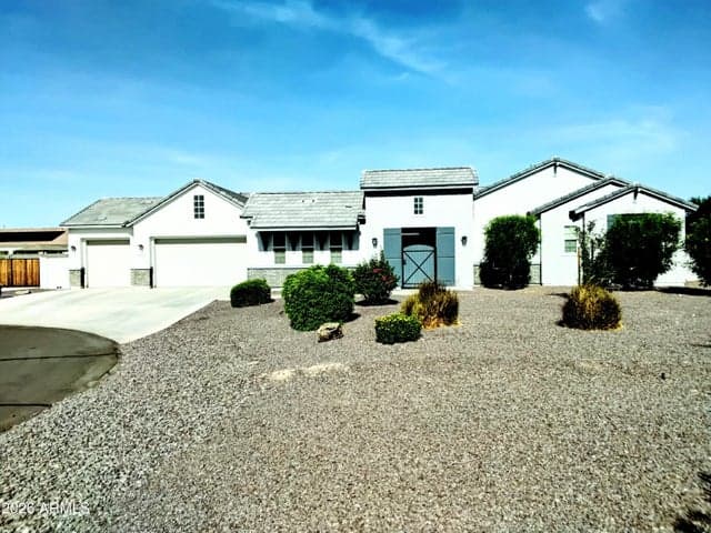 6432 N CECIL Court, Litchfield Park, AZ