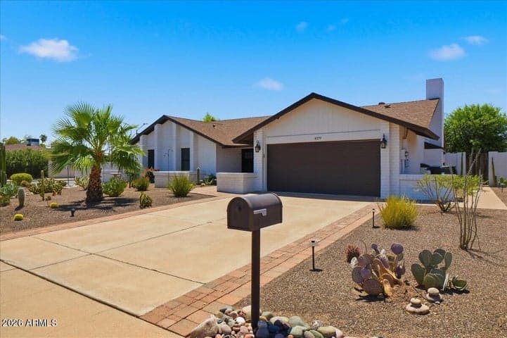 4379 E LUDLOW Drive, Phoenix, AZ