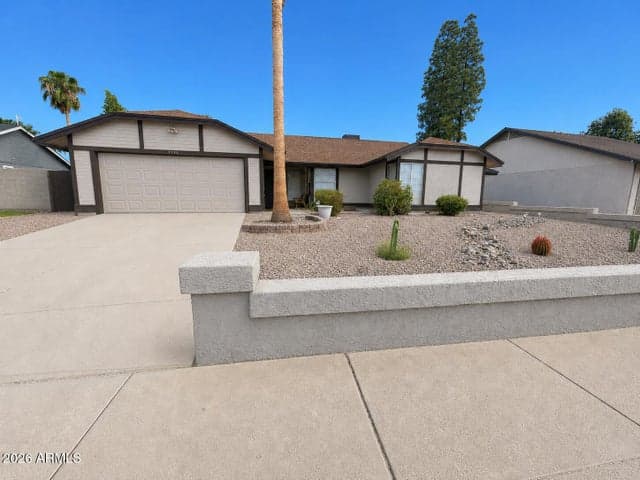 7925 W DREYFUS Drive, Peoria, AZ