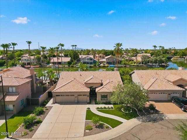 1819 E MONARCH BAY Drive, Gilbert, AZ