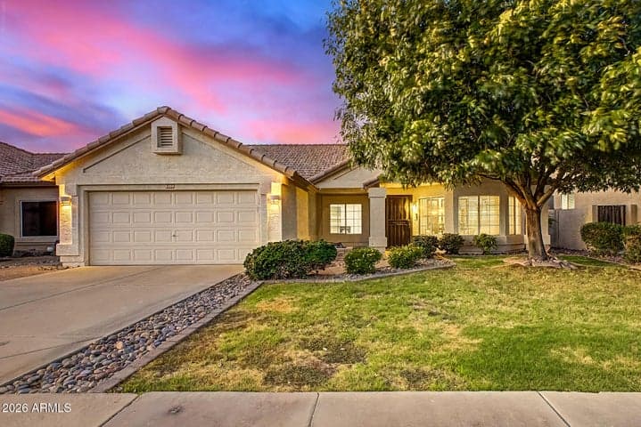 5330 W Whitten Street, Chandler, AZ
