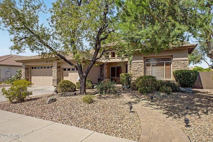 2740 S HONEYSUCKLE Lane, Gilbert, AZ