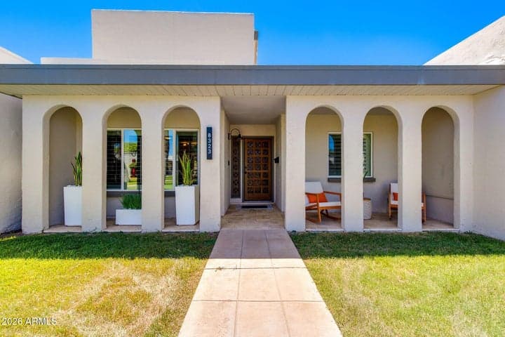 8323 E KEIM Drive, Scottsdale, AZ