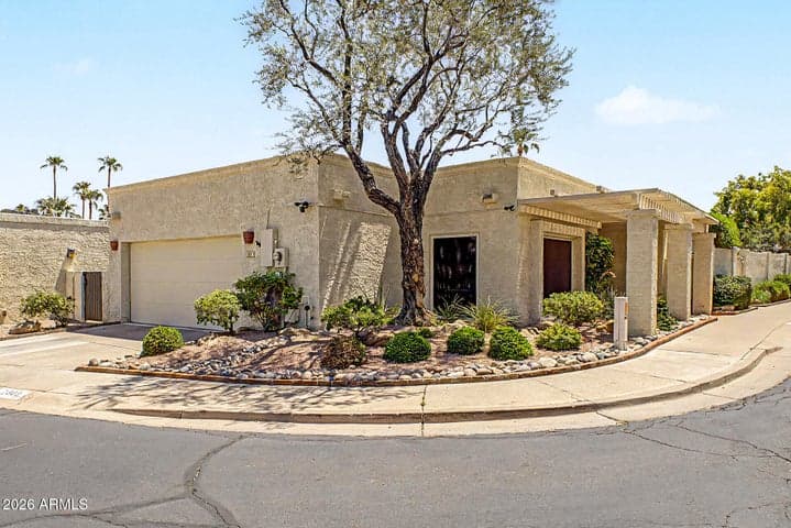 1801 E WINTER Drive, Phoenix, AZ