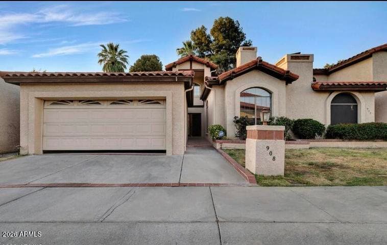 908 W FLYNN Lane, Phoenix, AZ