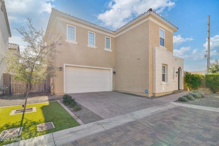 17214 N 9TH Place, Phoenix, AZ