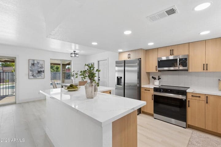 1727 E DIAMOND Avenue, Mesa, AZ