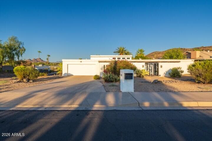13045 N 8TH Avenue, Phoenix, AZ