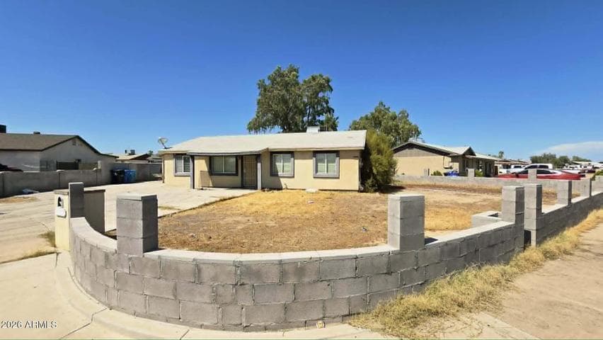 8220 W MEADOWBROOK Avenue, Phoenix, AZ