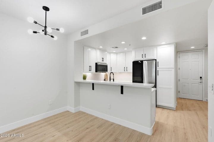 5450 E DEER VALLEY Drive #1200, Phoenix, AZ