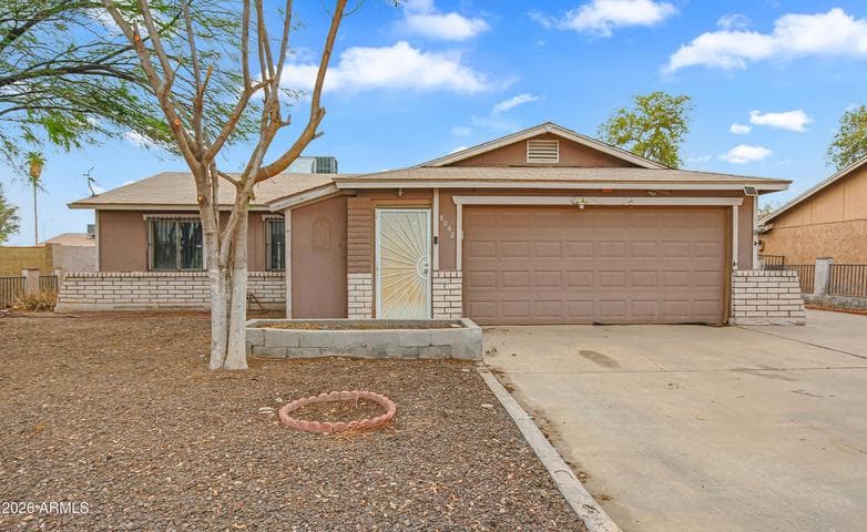 8042 W ELM Street, Phoenix, AZ