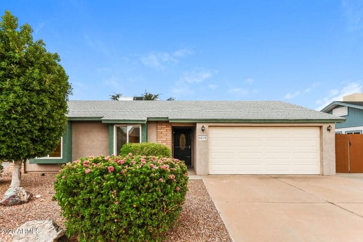 6215 W CAROL ANN Way, Glendale, AZ