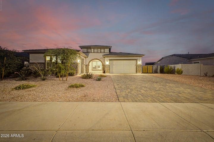 20266 W MULBERRY Drive, Buckeye, AZ
