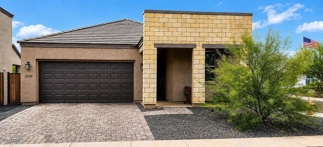 2334 E LEVI Drive, Phoenix, AZ
