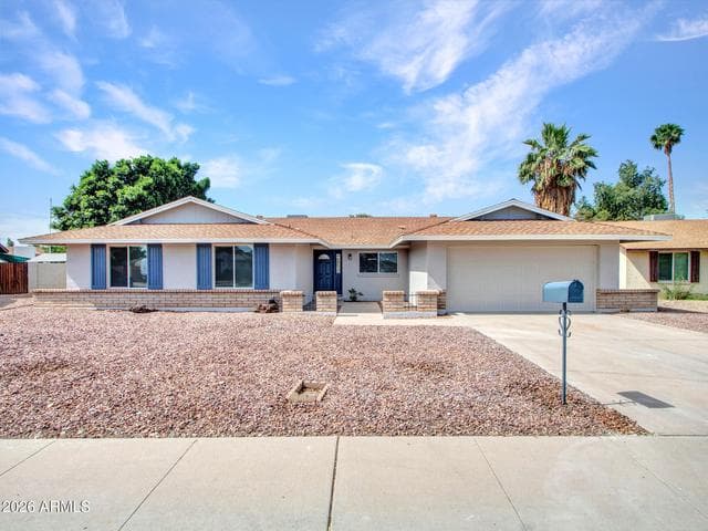 4915 W SHANGRI LA Road, Glendale, AZ