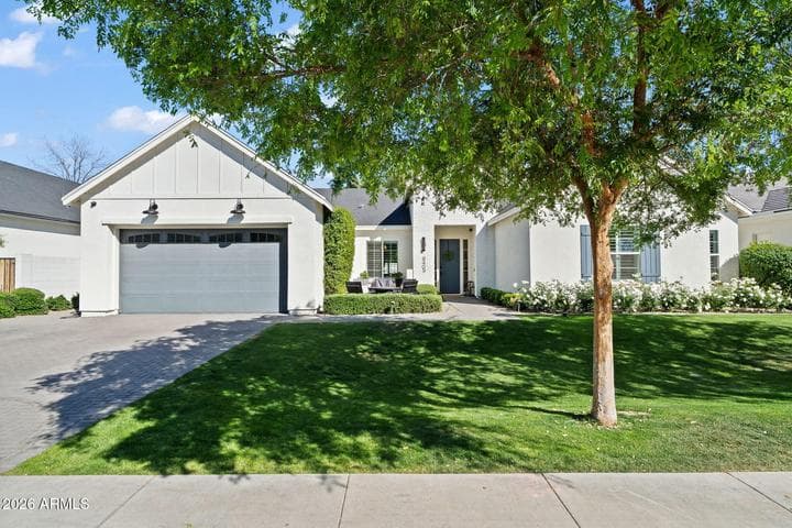 8409 N DILLER GROVE Lane, Phoenix, AZ