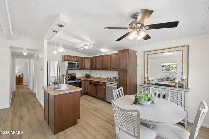 6209 E MCKELLIPS Road #177, Mesa, AZ