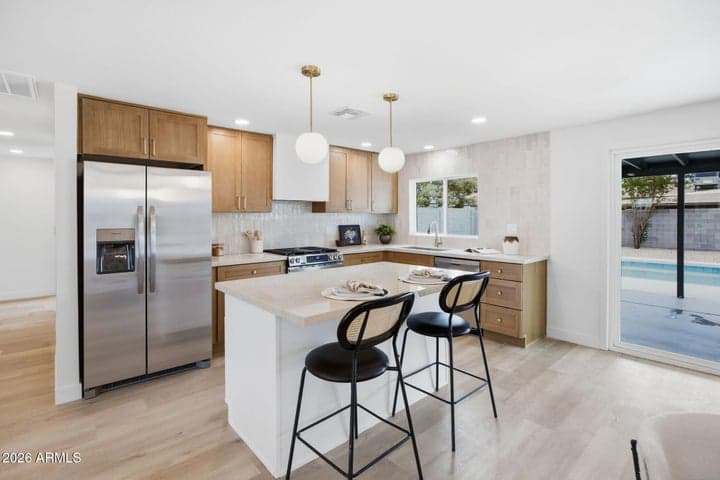 14407 N 37TH Court, Phoenix, AZ