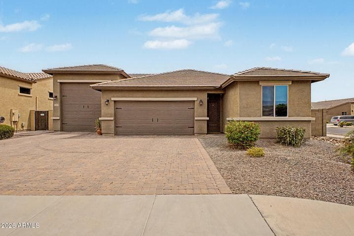 18465 W FOOTHILL Drive, Surprise, AZ