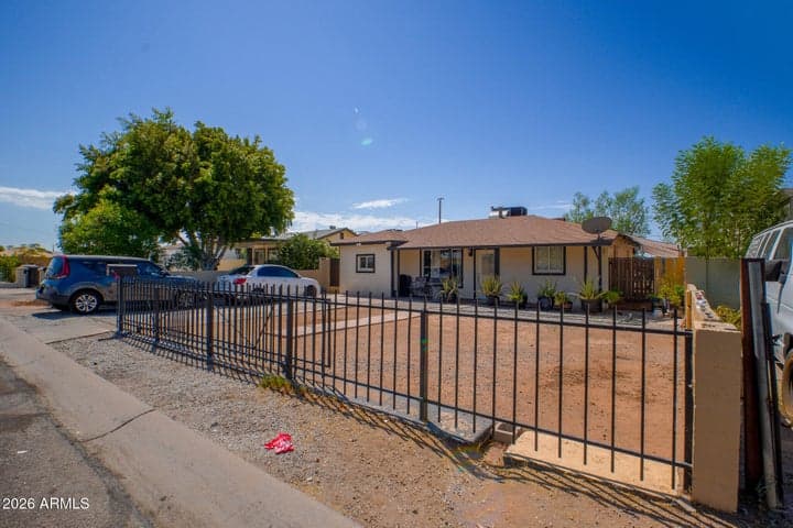 3741 W MORELAND Street, Phoenix, AZ