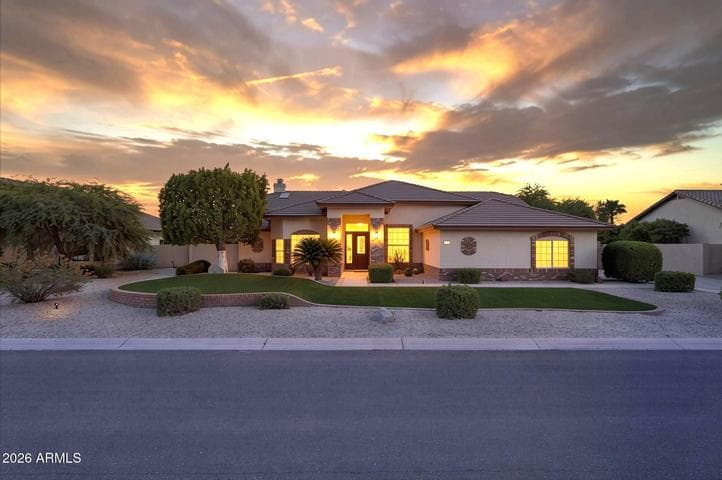 4637 W MISTY WILLOW Lane, Glendale, AZ