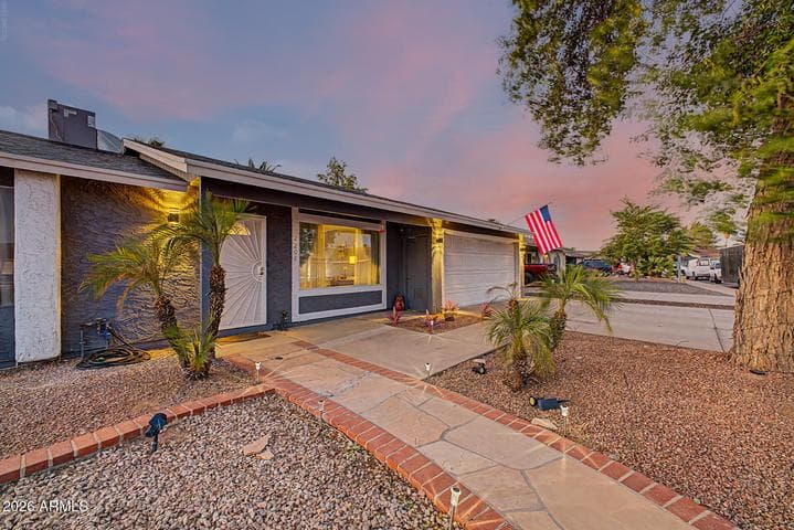 2208 W SILVERGATE Drive, Chandler, AZ