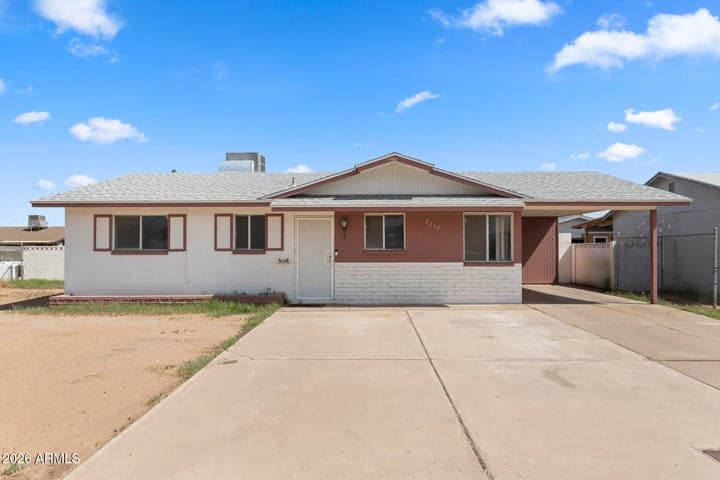 2242 E CHIPMAN Road, Phoenix, AZ