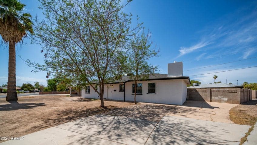 3302 W TURNEY Avenue, Phoenix, AZ