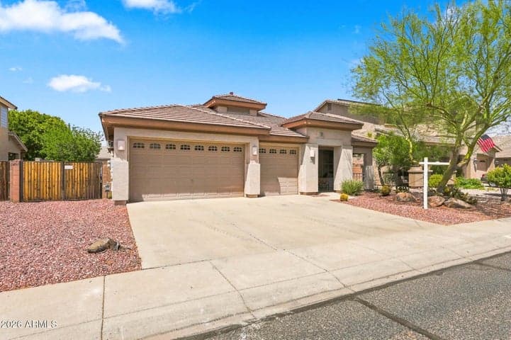 14568 W BANFF Lane, Surprise, AZ