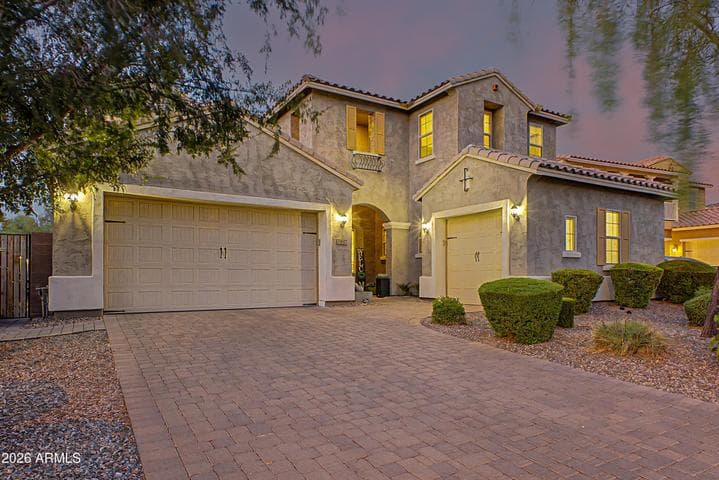 7857 S PENROSE Drive, Gilbert, AZ