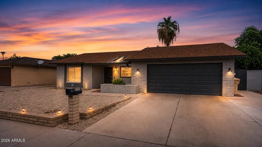 5232 W ONYX Avenue, Glendale, AZ
