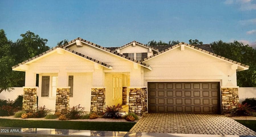 1054 E GLENEAGLE Drive, Chandler, AZ