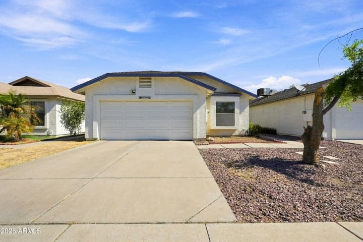 8734 W INDIANOLA Avenue, Phoenix, AZ
