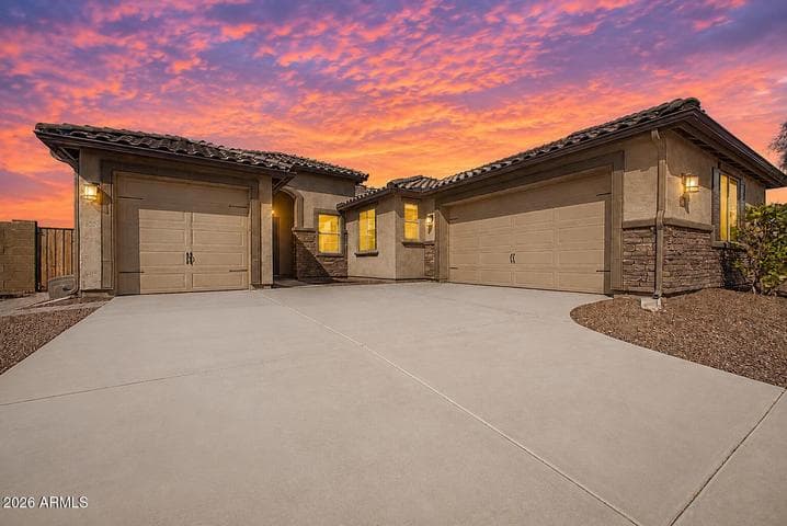 18236 W SANDLEWOOD Drive, Goodyear, AZ