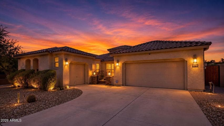 2407 W MAYA Way, Phoenix, AZ
