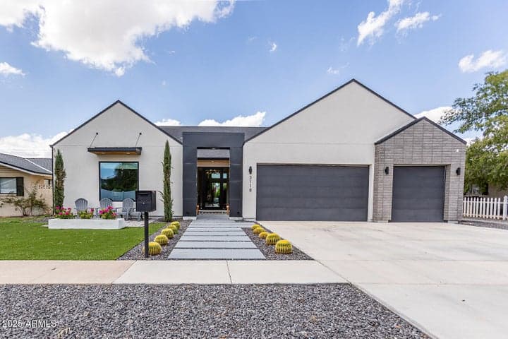 3118 N 42ND Street, Phoenix, AZ
