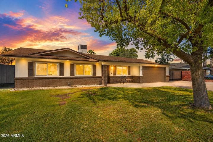 705 N ORACLE Circle, Mesa, AZ