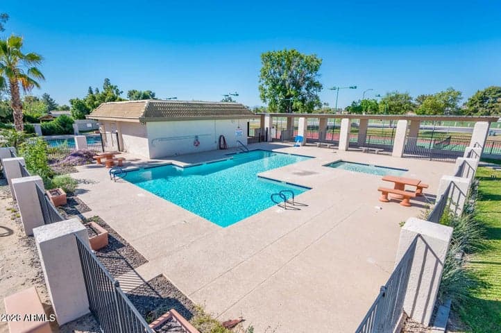 4515 W CONTINENTAL Drive, Glendale, AZ