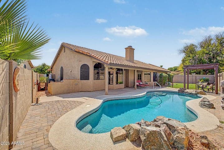 233 N Cottonwood Drive, Gilbert, AZ