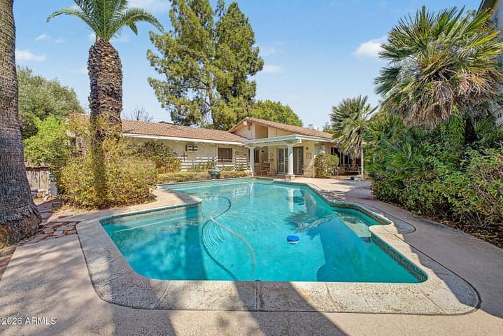 1518 E NORTHSHORE Drive, Tempe, AZ