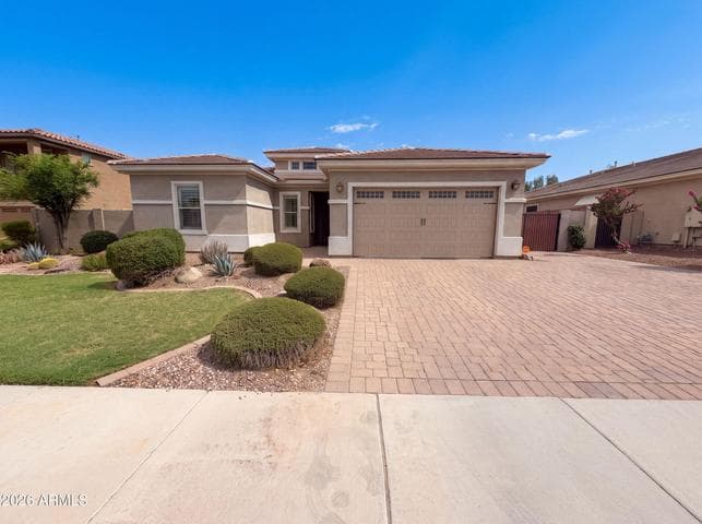7420 W CRABAPPLE Drive, Peoria, AZ