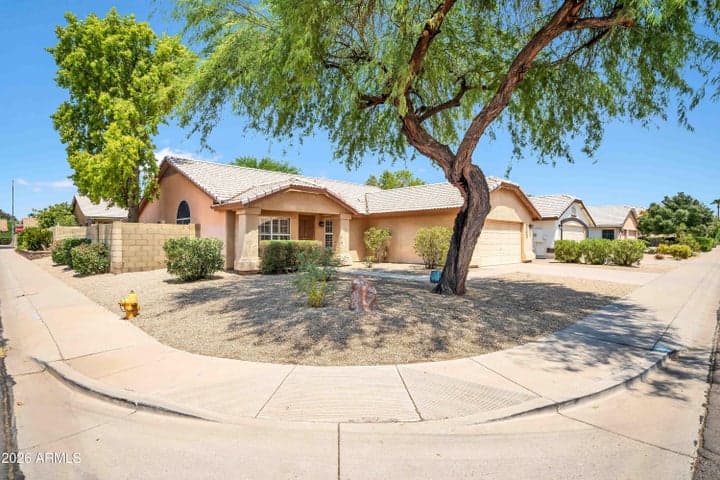4502 E SAINT JOHN Road, Phoenix, AZ