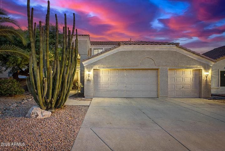 5267 W ANGELA Drive, Glendale, AZ