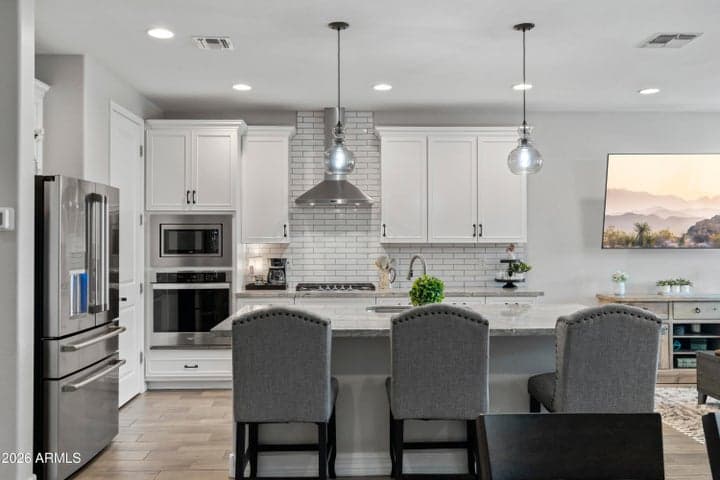 17227 W DESERT SAGE Drive, Goodyear, AZ