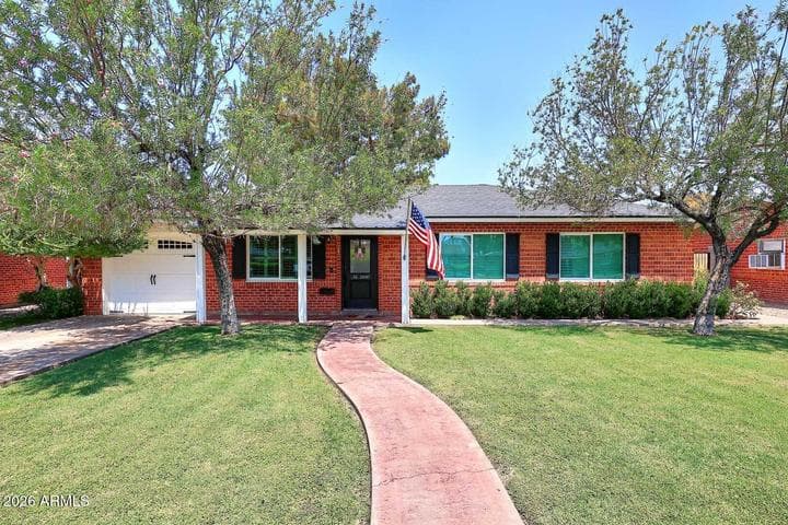 2230 E DEVONSHIRE Avenue, Phoenix, AZ